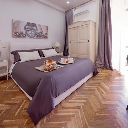 B&B Palazzo Satriano Naples Bilik gambar