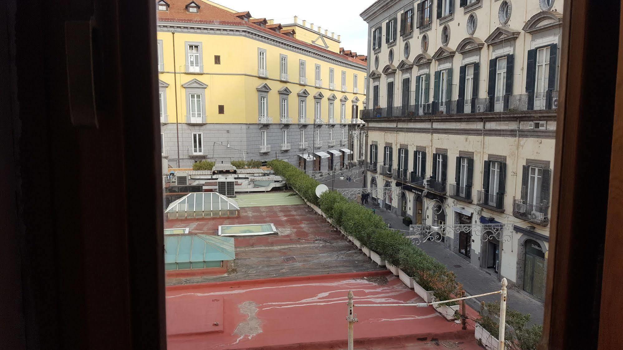 B&B Palazzo Satriano Naples Luaran gambar